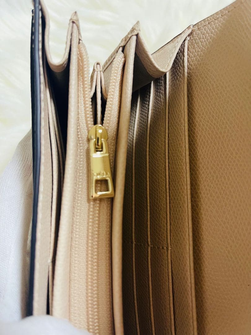 dragon1127 さん専用FURLA ベージュ レザー 長財布