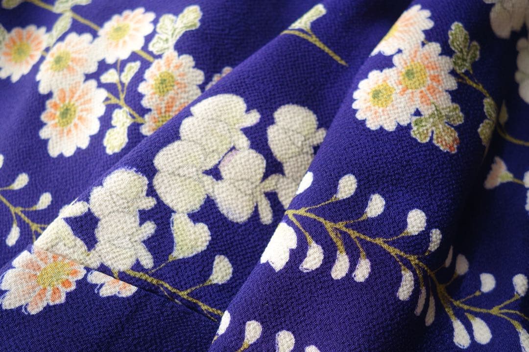 アンティーク　子供着物　藤　菊　鬼しぼ縮緬