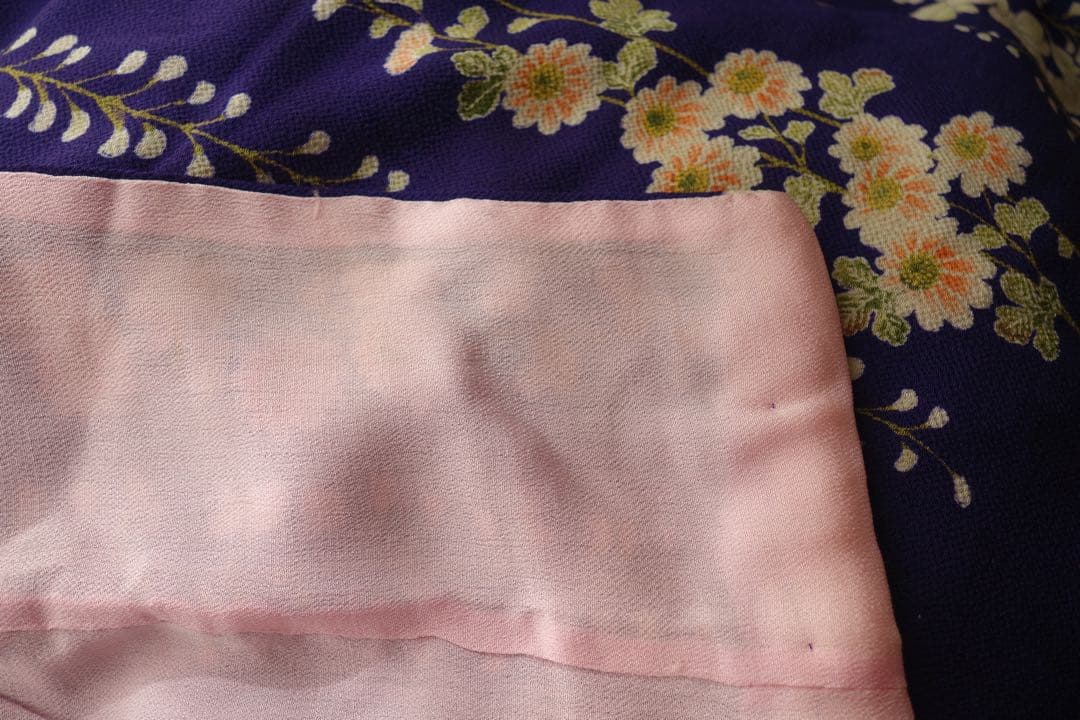 アンティーク　子供着物　藤　菊　鬼しぼ縮緬