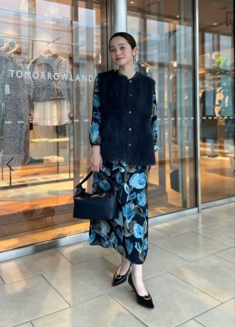 【新品タグ付】トゥモローランド Ballsey フェザーヤーンペプラムベスト