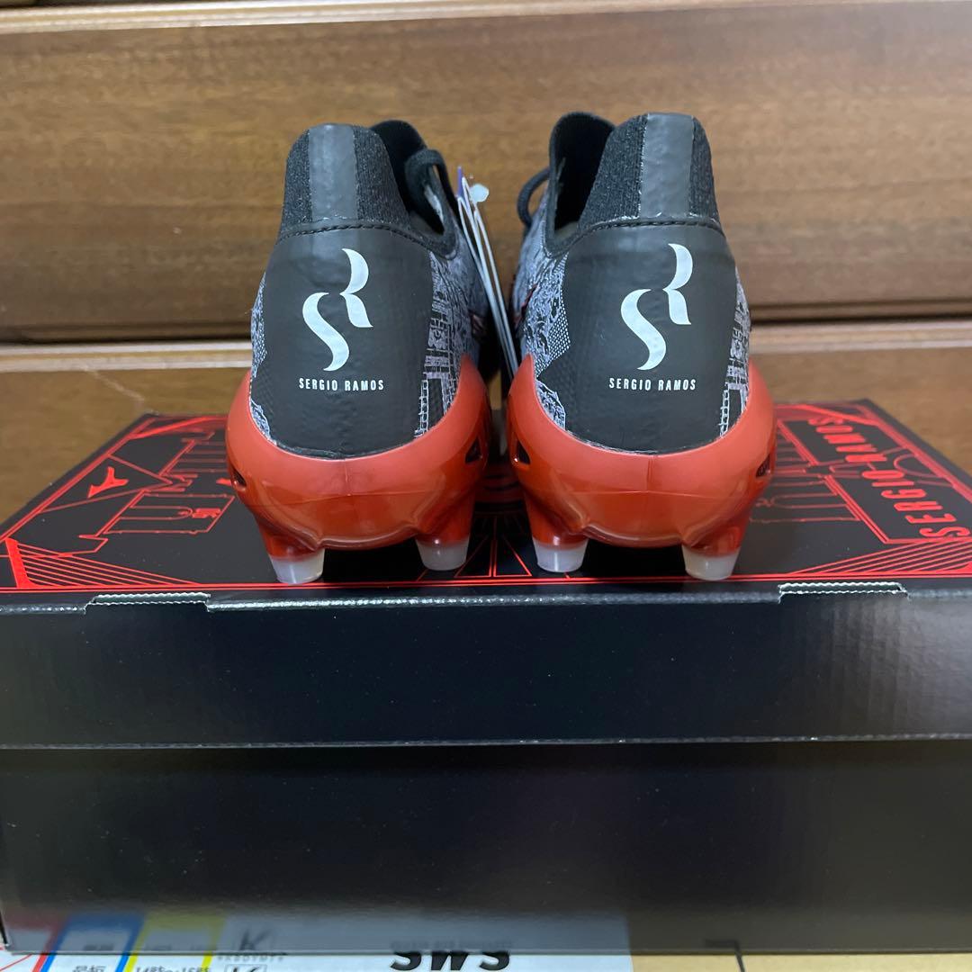 ミズノ サッカースパイク　モレリアネオ3 β セルヒオ・ラモス 27cm