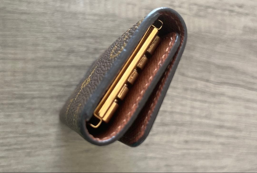 美品LOUIS VUITTON キーケース