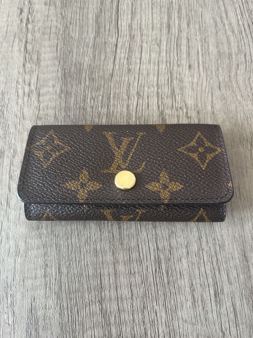 美品LOUIS VUITTON キーケース