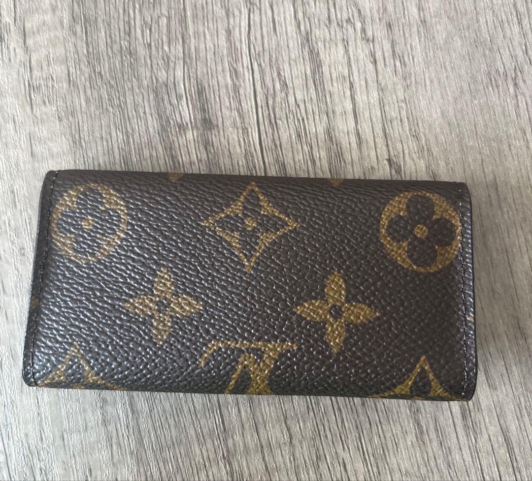美品LOUIS VUITTON キーケース