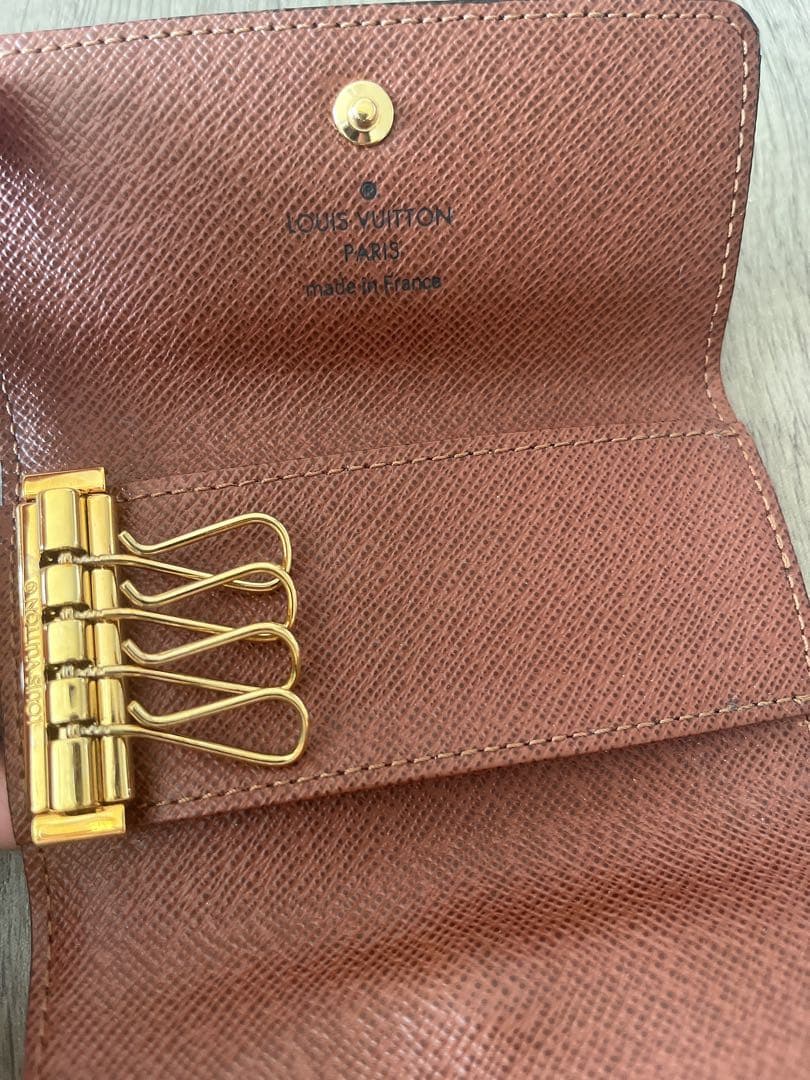 美品LOUIS VUITTON キーケース