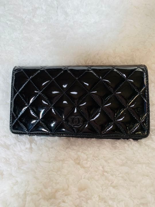 シャネル マトラッセ パテント長財布