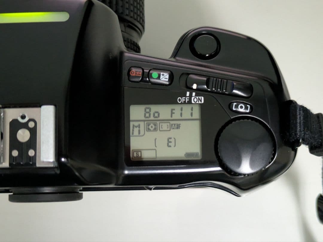 Nikon F90X　MB-10 AF28-70mm 付