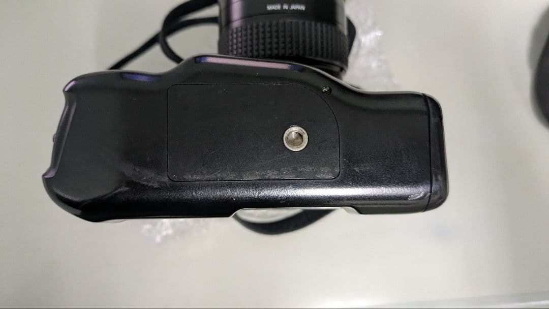 Nikon F90X　MB-10 AF28-70mm 付