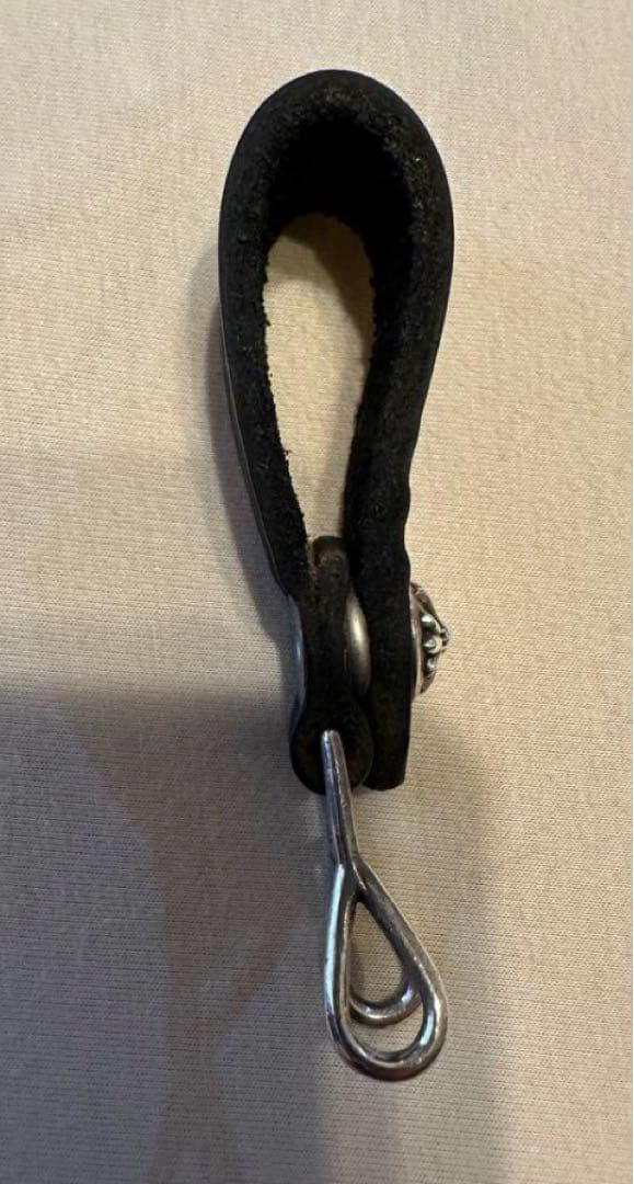 CHROME HEARTS クロムハーツ ベルトループ クロスボタン レザー