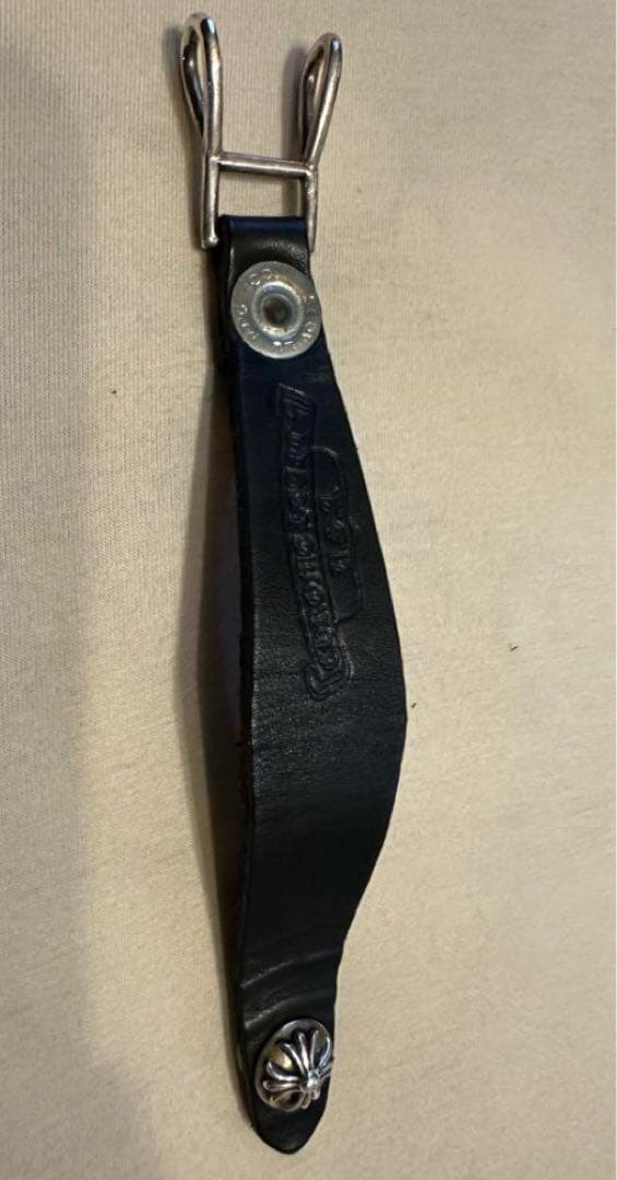 CHROME HEARTS クロムハーツ ベルトループ クロスボタン レザー