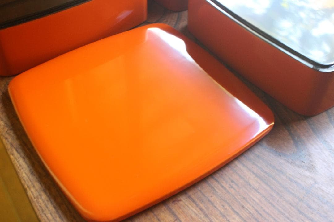 デッドストック！極上内黒朱漆の美しい胴張三段重（検輪島塗山中塗お重重箱