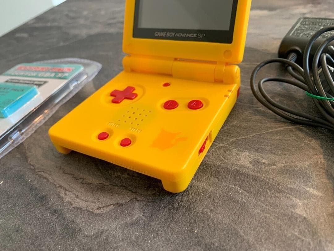 美品 シェル交換品 ゲームボーイアドバンスsp ピカチュウエディション