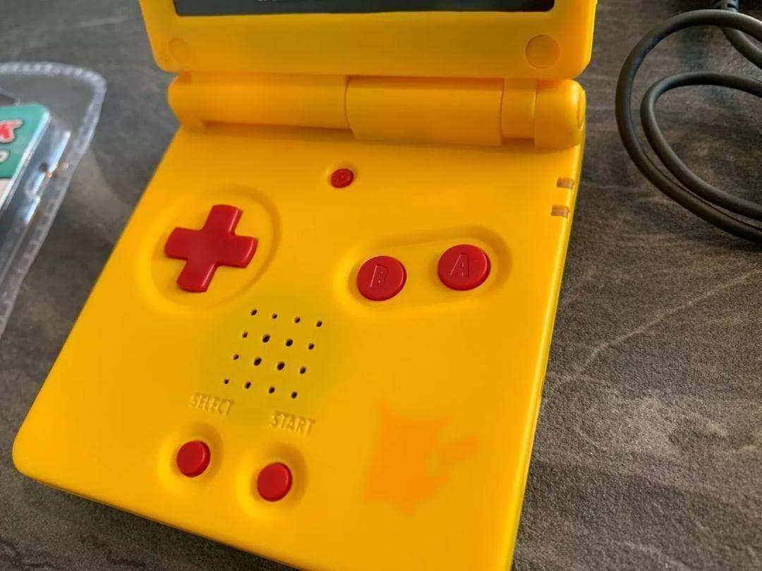 美品 シェル交換品 ゲームボーイアドバンスsp ピカチュウエディション