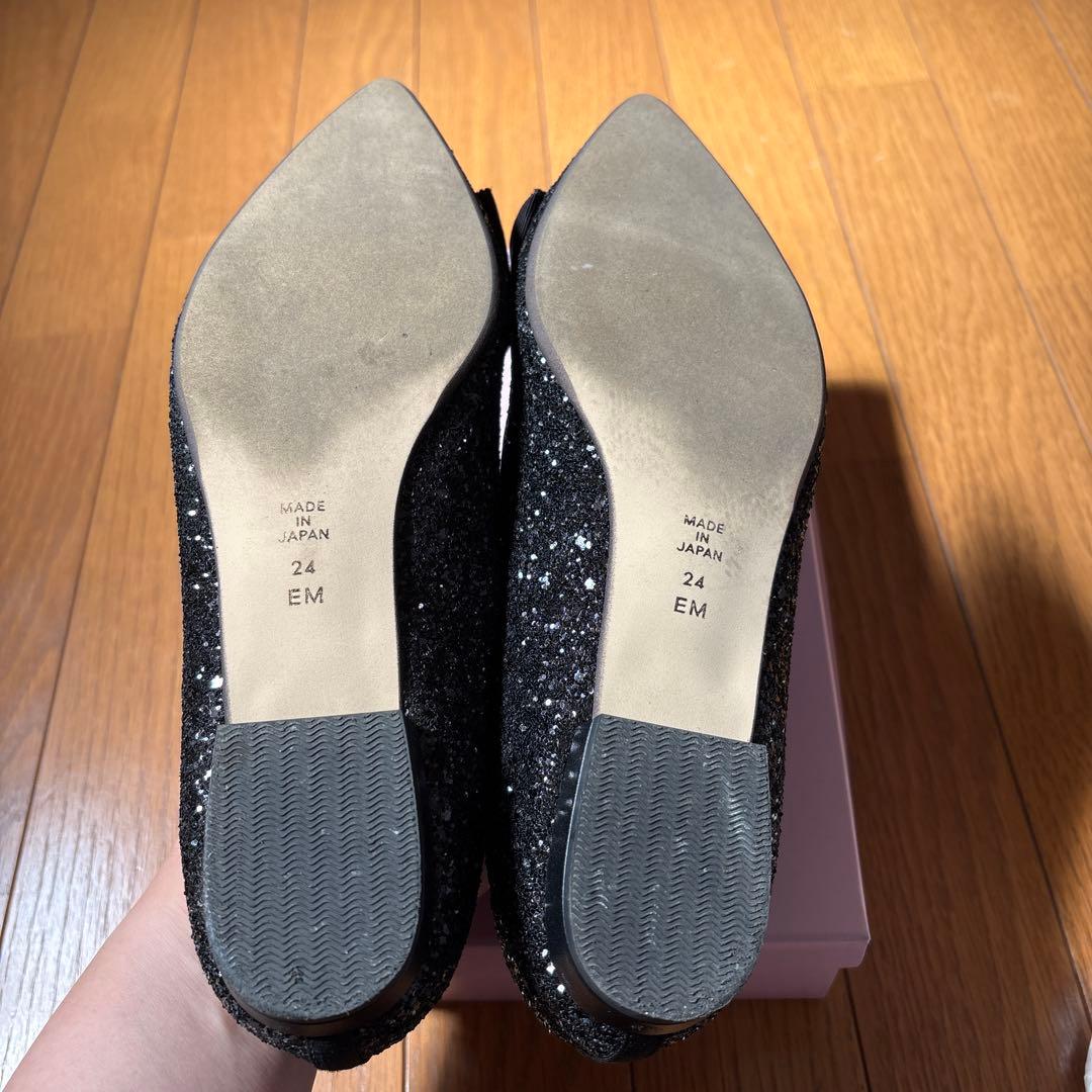 DIANA ブラック ポインテッドトゥシューズ