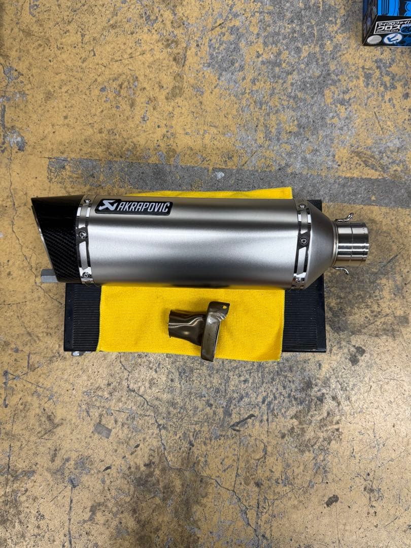 naskaAkrapovic 風　ステンレス　汎用サイレンサー　60.5