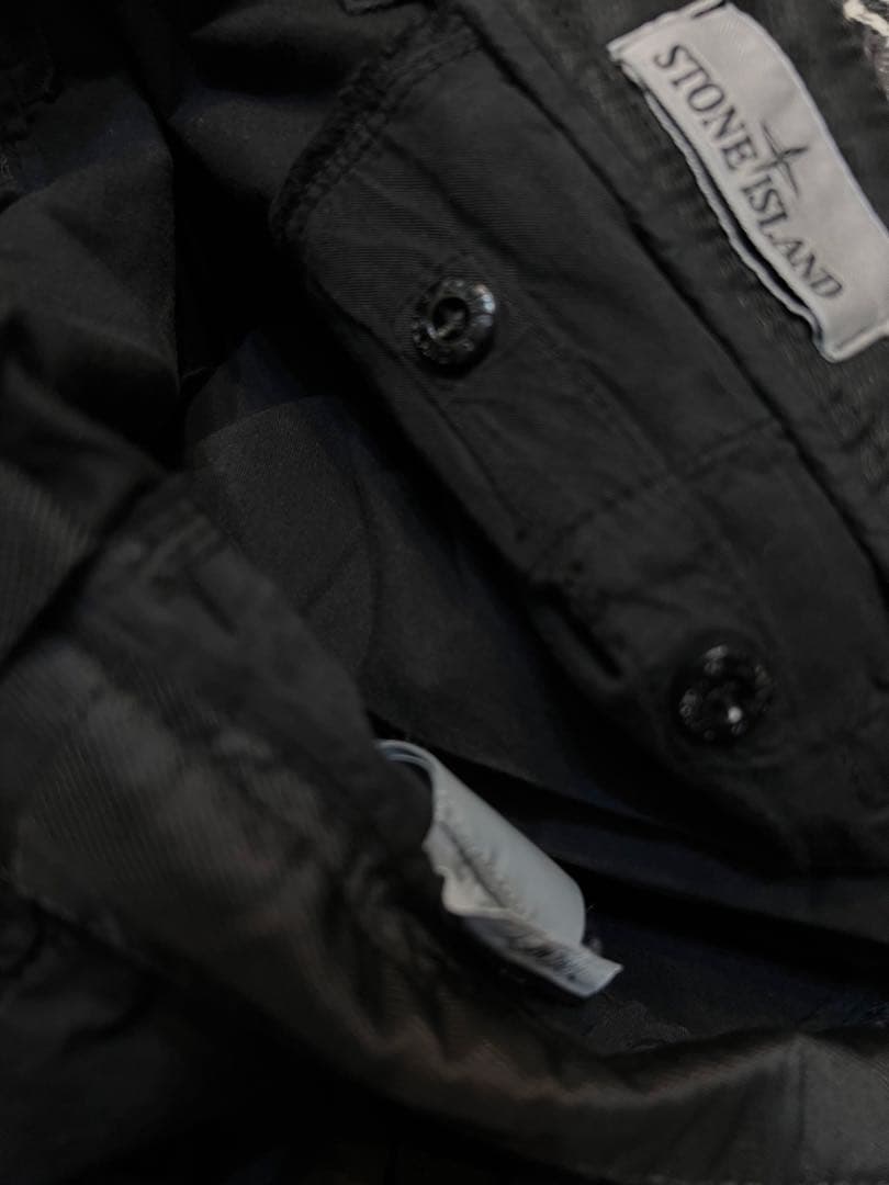 ストーンアイランド 黒 カーゴパンツ