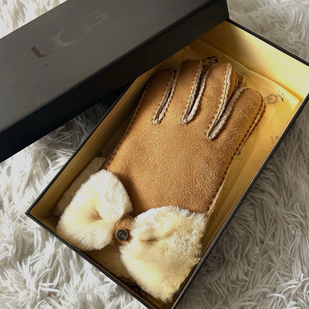 未使用箱付き✨UGG アグ 手袋 リボン ボア 極暖 ベージュ Lサイズ