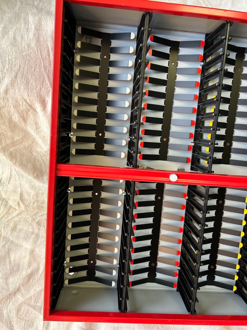 Cassette City 100本収納　赤色