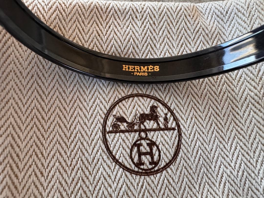 HERMÈS バングル