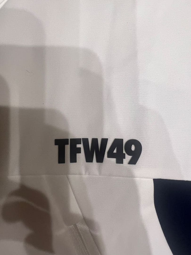 TFW49 ジャケットとパンツ　ホワイト　セットアップ