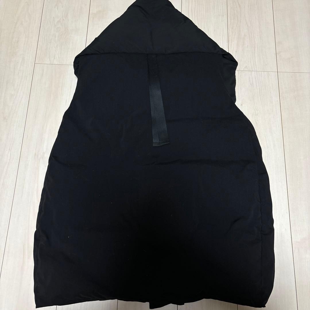 新品CYAN Tokyoストールライクベスト　ブラック　ダウン　chignon