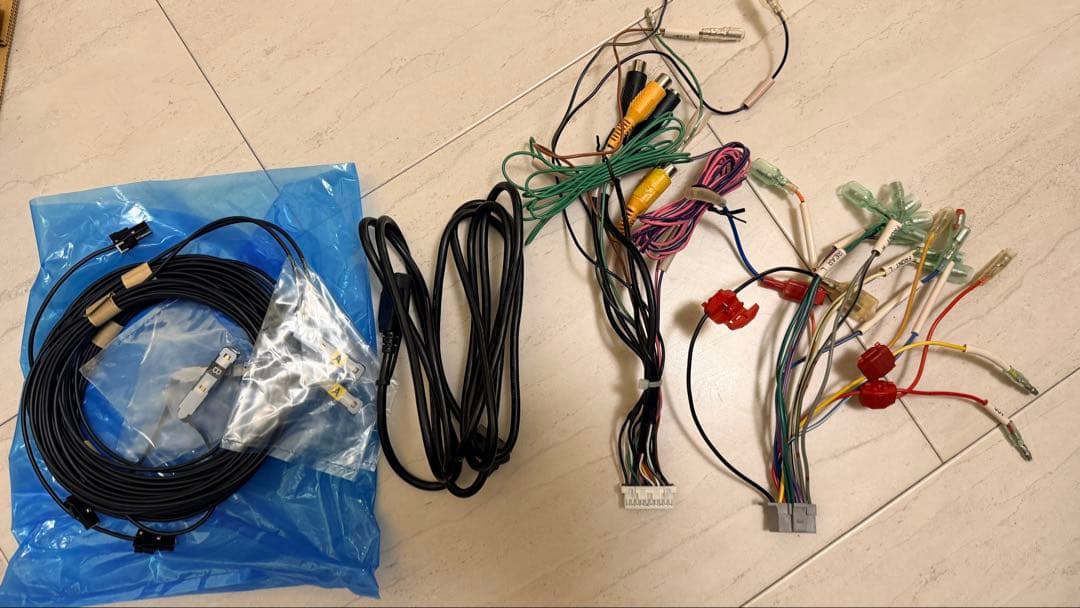 ク*リ様 ストラーダ CN-F1XD 2024地図 ブルーレイ