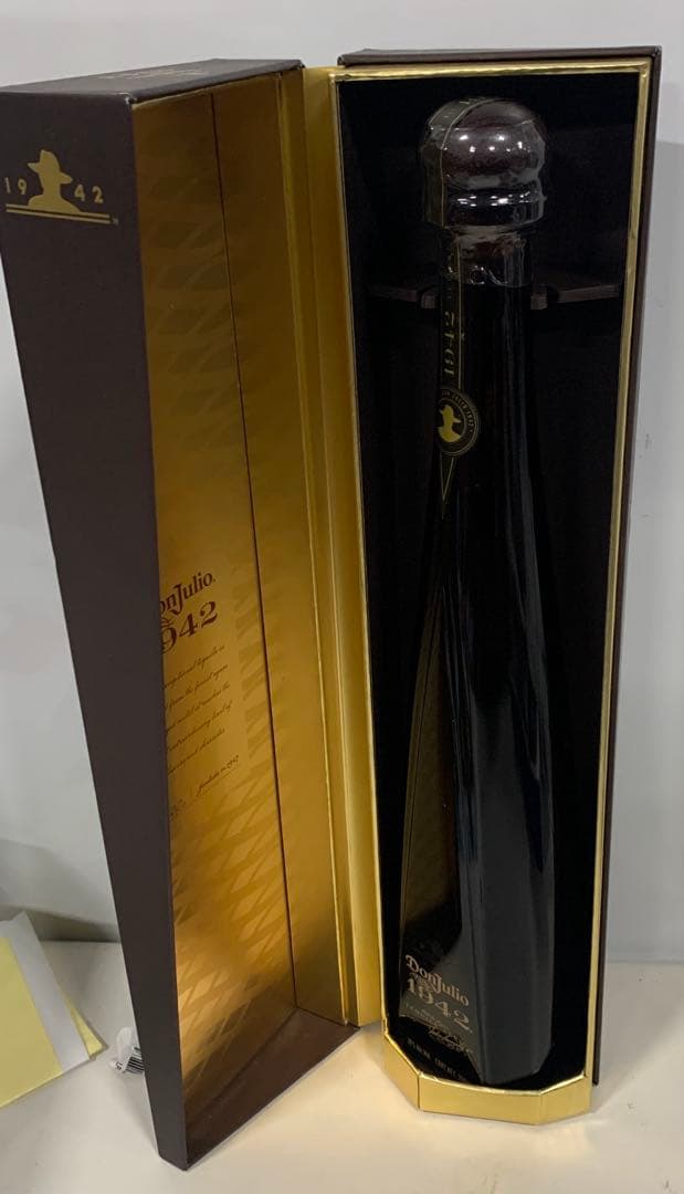 ドン・フリオ 1942 750ml 箱入り