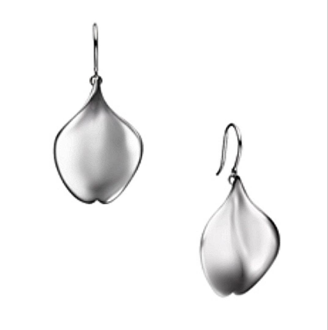 ミキモト　レペタルプラスヴァンドーム　シルバーピアス