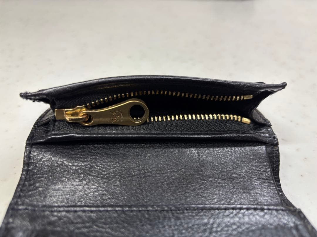 IL BISONTE 二つ折り財布 黒　OLIVETA