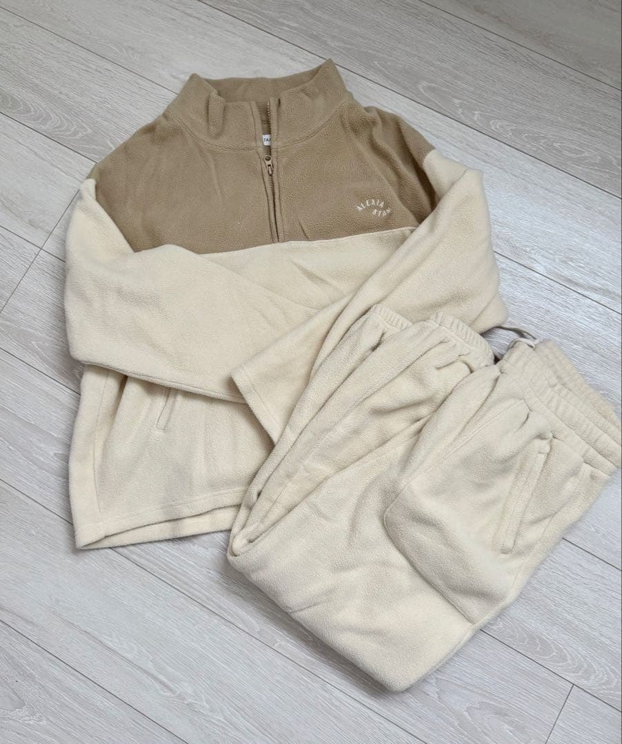 ALEXIA STAM フリースセットアップ　福袋