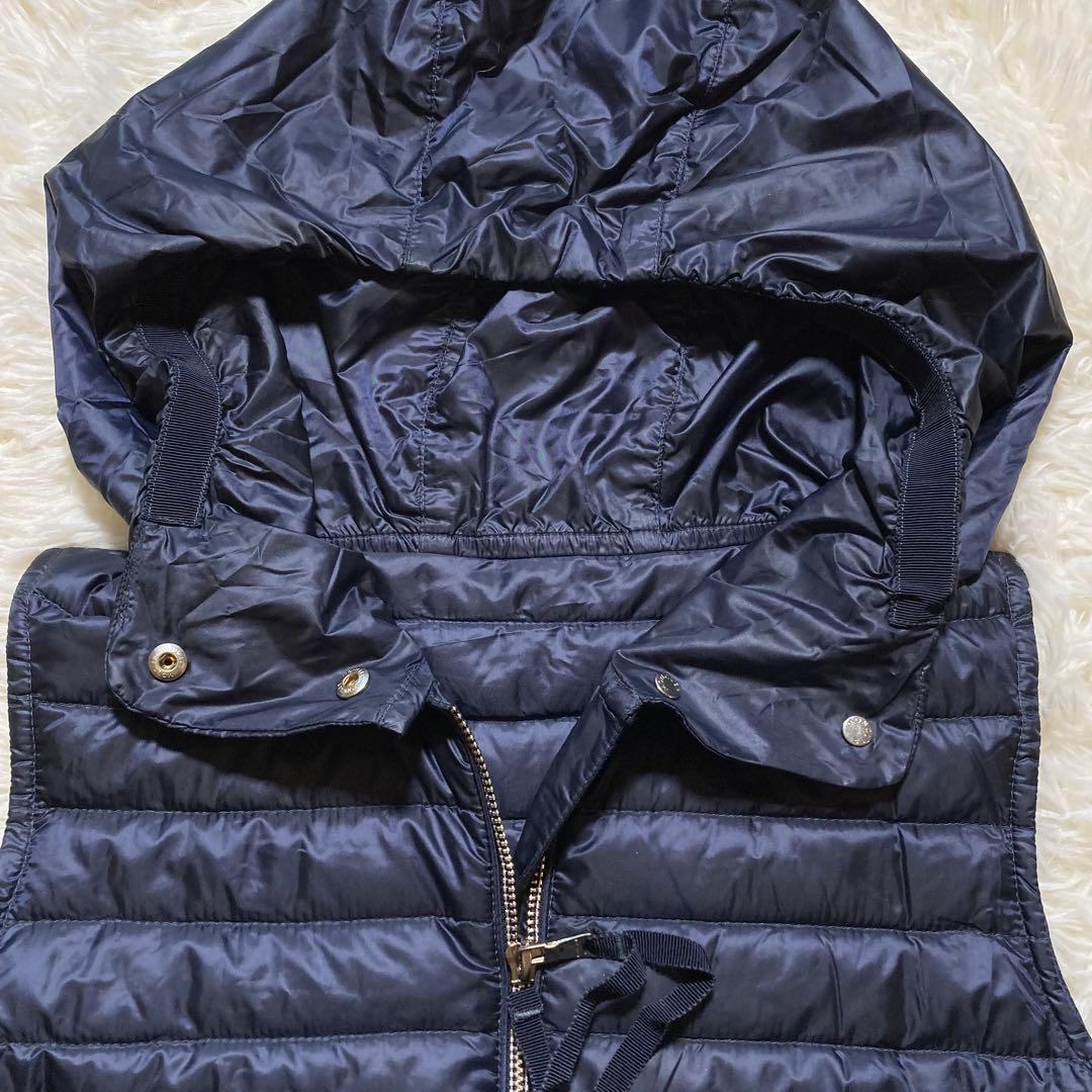 極美品 モンクレール EBLE GILET フード付き ナイロンダウンベスト