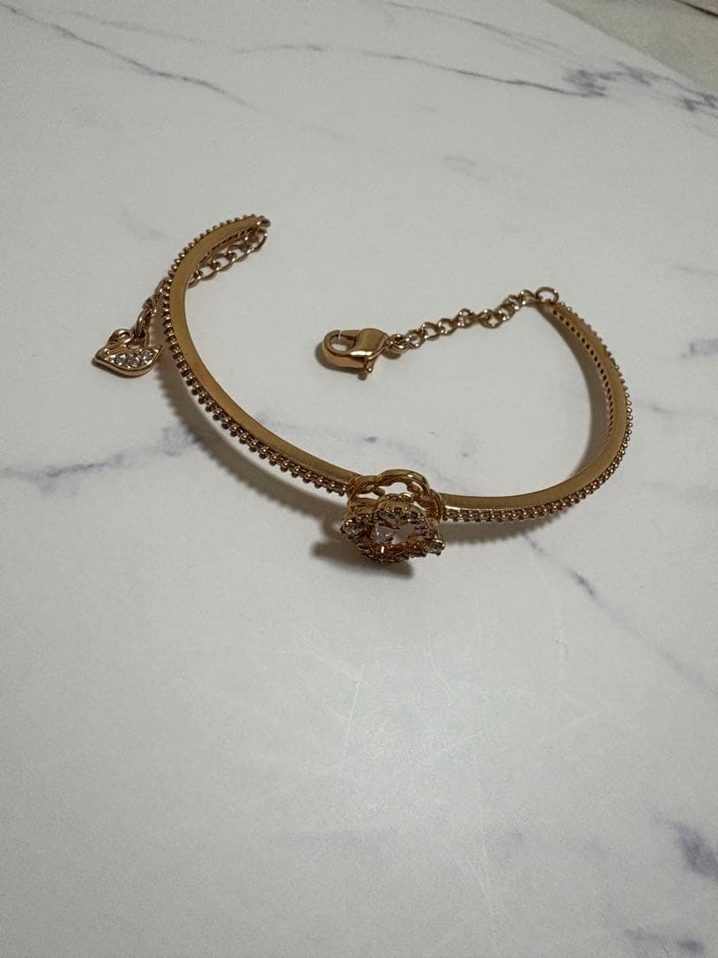 美品Swarovski Unaバングルクローバー,ホワイト,ローズゴールドトーン