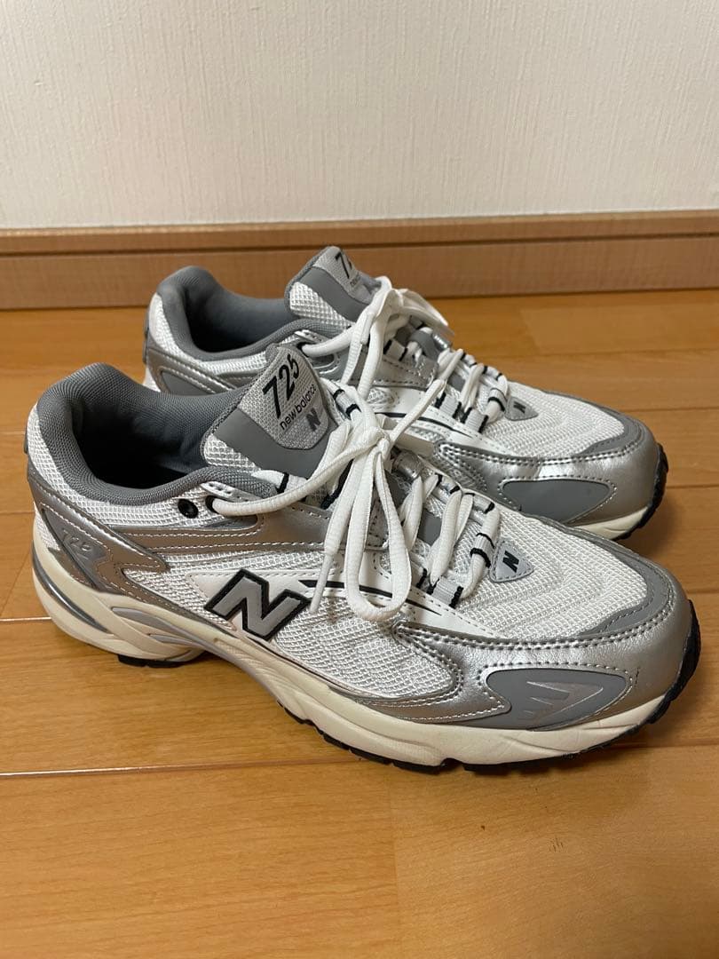 【綺麗！】NEWBALANCE ML725