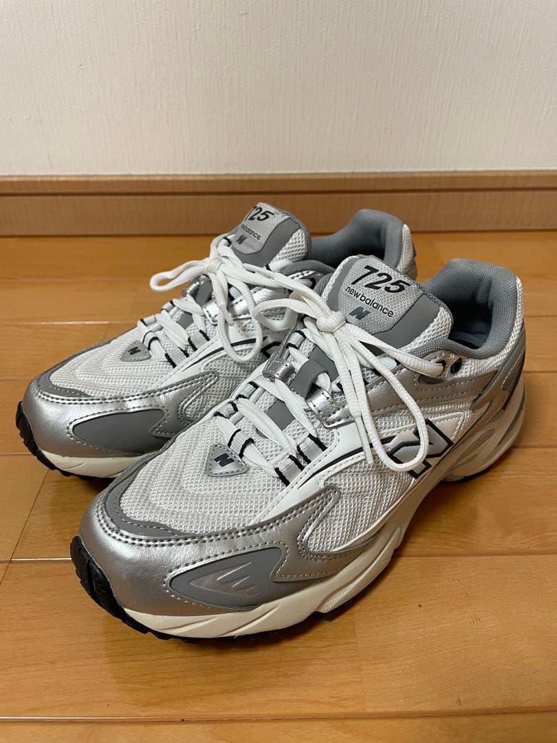 【綺麗！】NEWBALANCE ML725