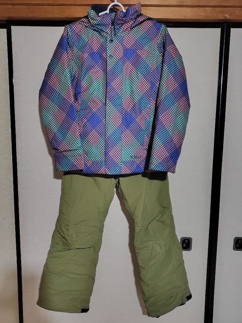 BURTON(バートン) 上下セット　サイズ140