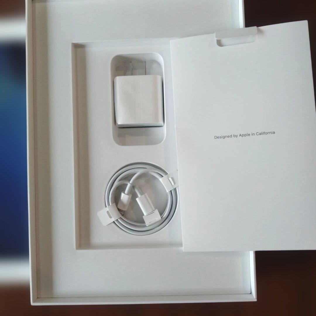 Apple iPad 　第8世代 WiFi 32GB