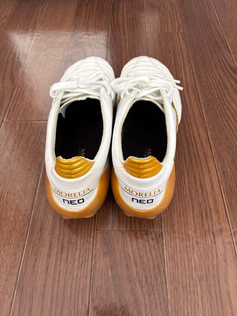 モレリアネオ2 ホワイト✖️ゴールド　VICTORY PACK