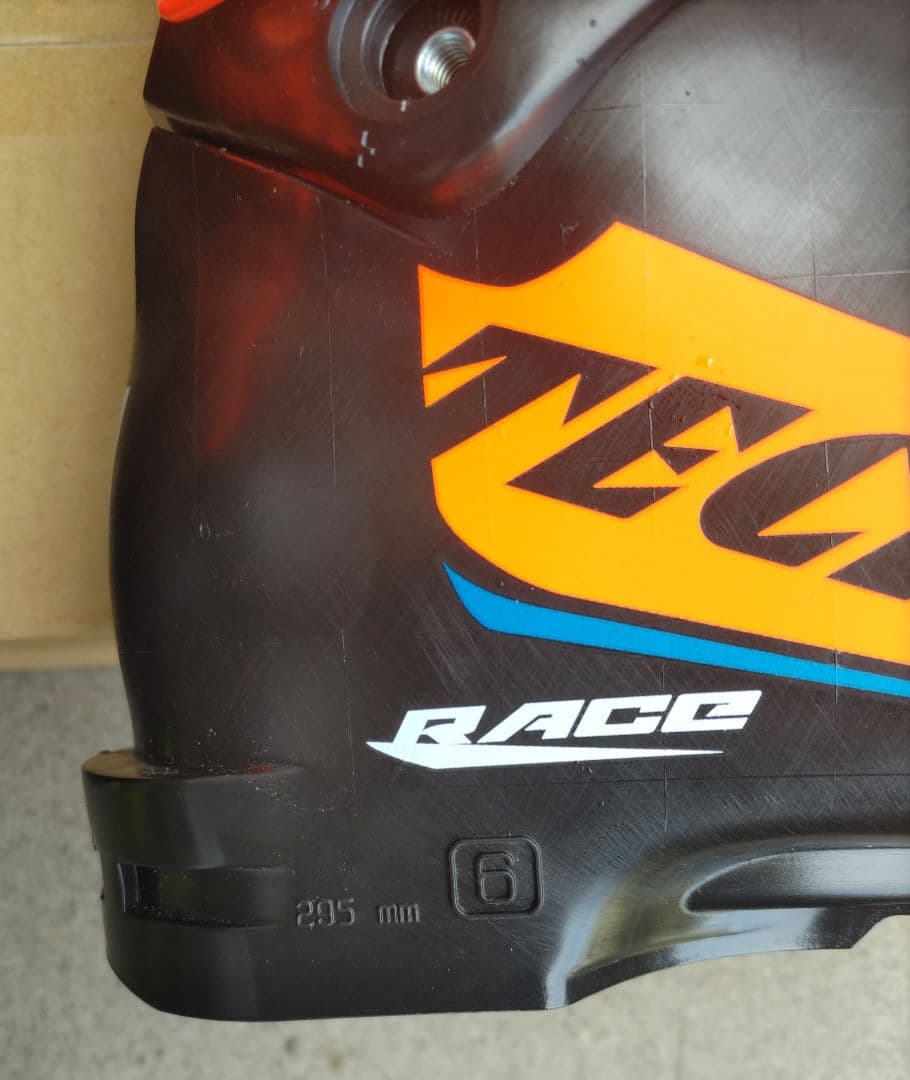 未使用保管品 TECNICAテクニカ R9.3 150 Shell