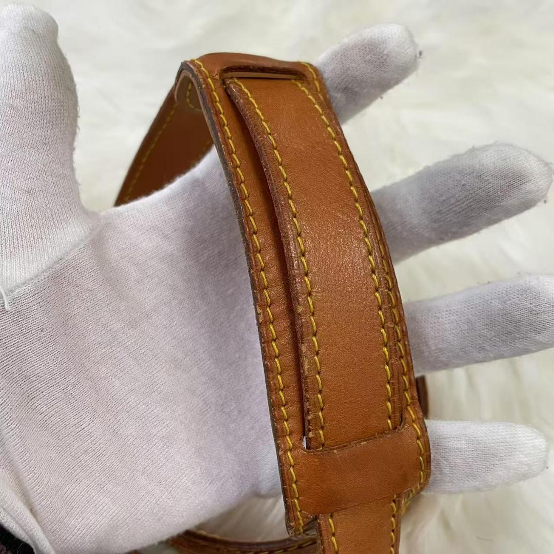 美品　ルイヴィトン　LV　ショルダーストラップ　ゴールド金具