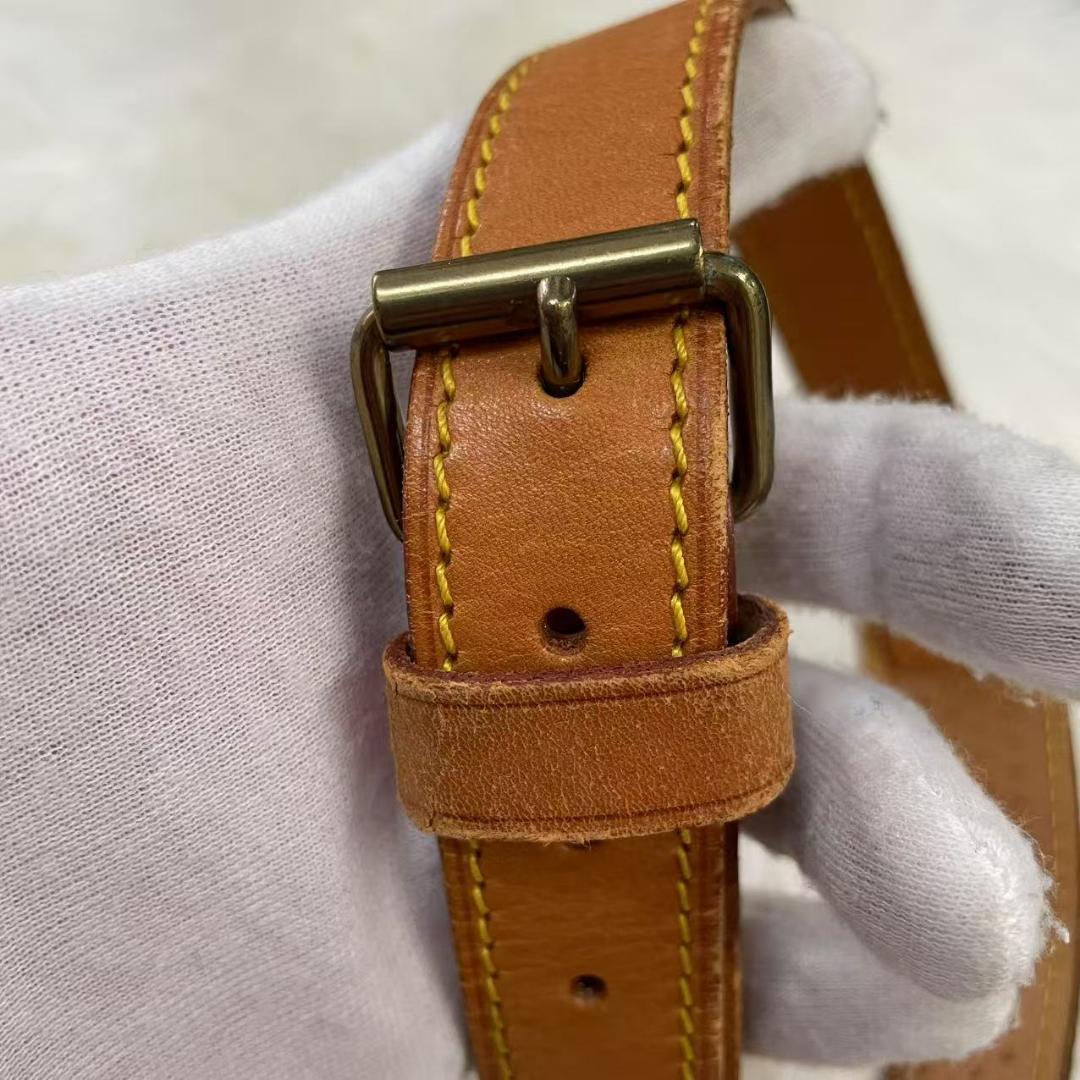 美品　ルイヴィトン　LV　ショルダーストラップ　ゴールド金具
