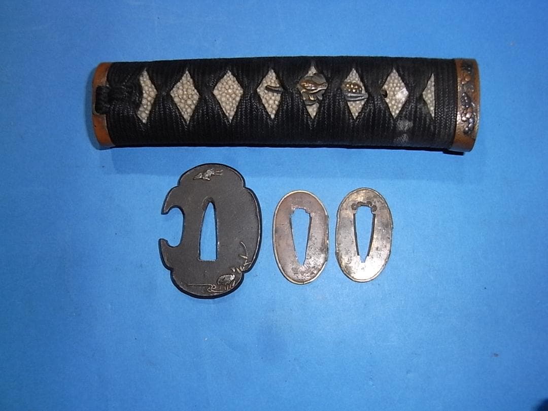 古い時代の拵（刀装具）中身なし　　骨董品