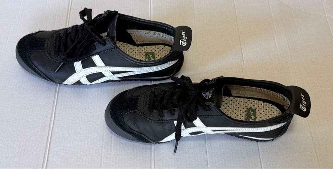 中古／オニツカタイガー　メキシコ66 SD ブラックホワイト　24.0