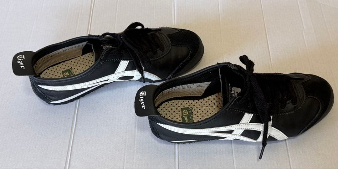 中古／オニツカタイガー　メキシコ66 SD ブラックホワイト　24.0