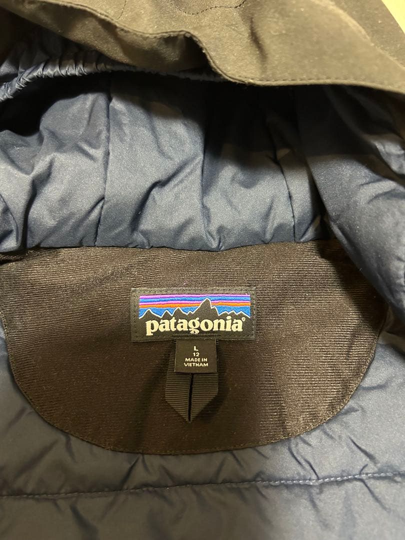 patagonia 150cm フード付きジャケット 黒/水色