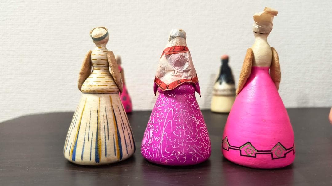 旧ソ　ロシア　張り子の民族衣装人形　民芸品　伝統工芸品　12体セット