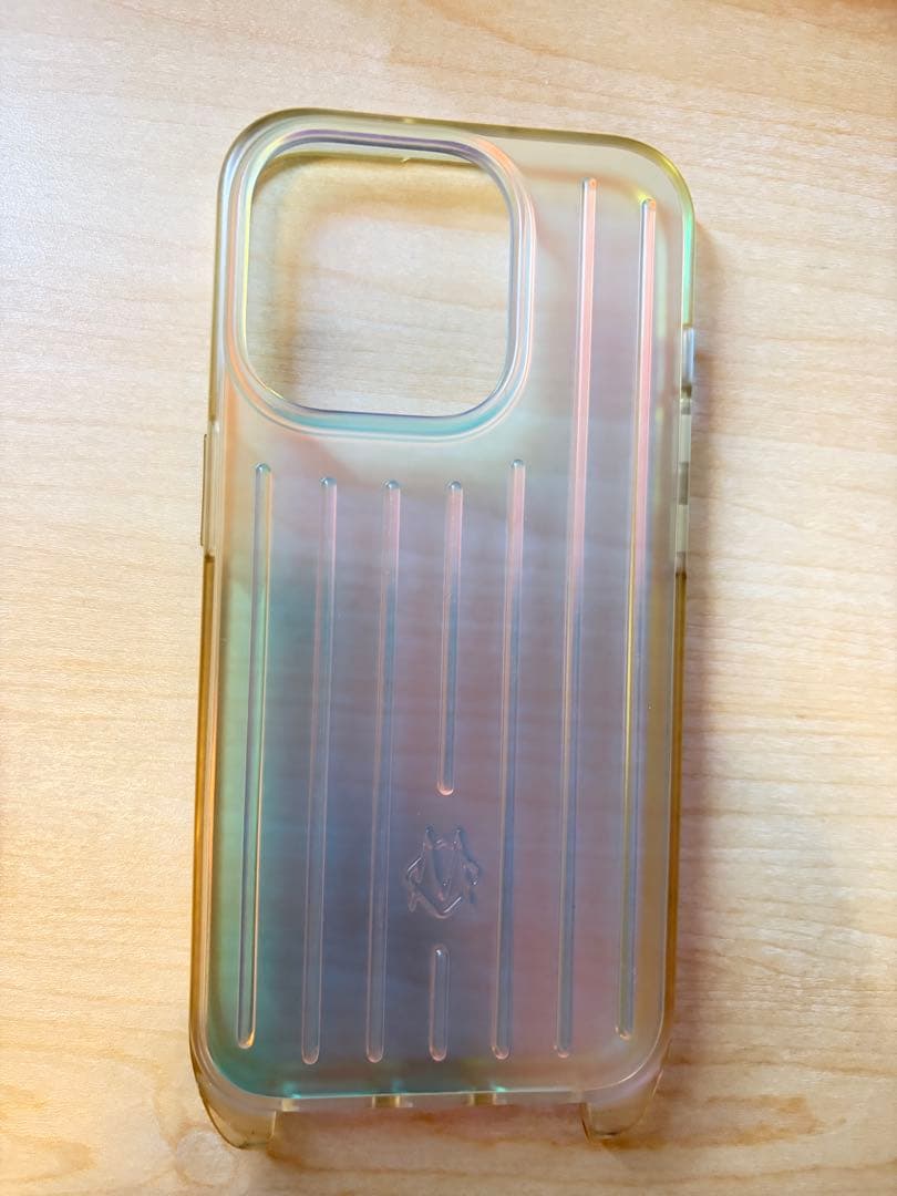 新古品　お安め　RIMOWA iPhone15Proストラップ付き