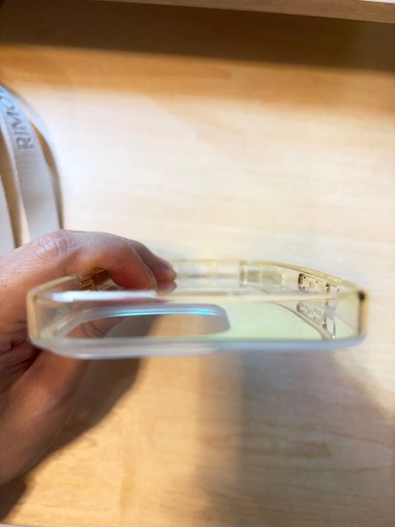 新古品　お安め　RIMOWA iPhone15Proストラップ付き