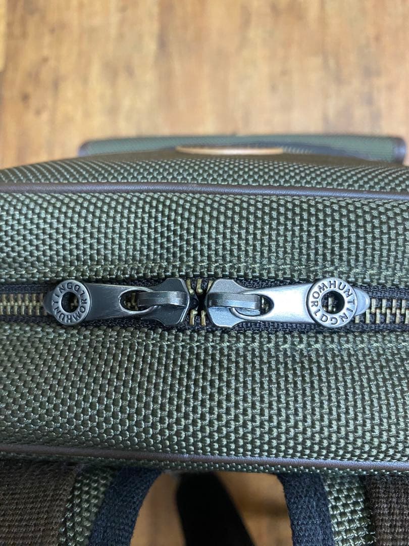 HUNTING WORLD ハンティングワールド　ロゴ　リュック.デイパック