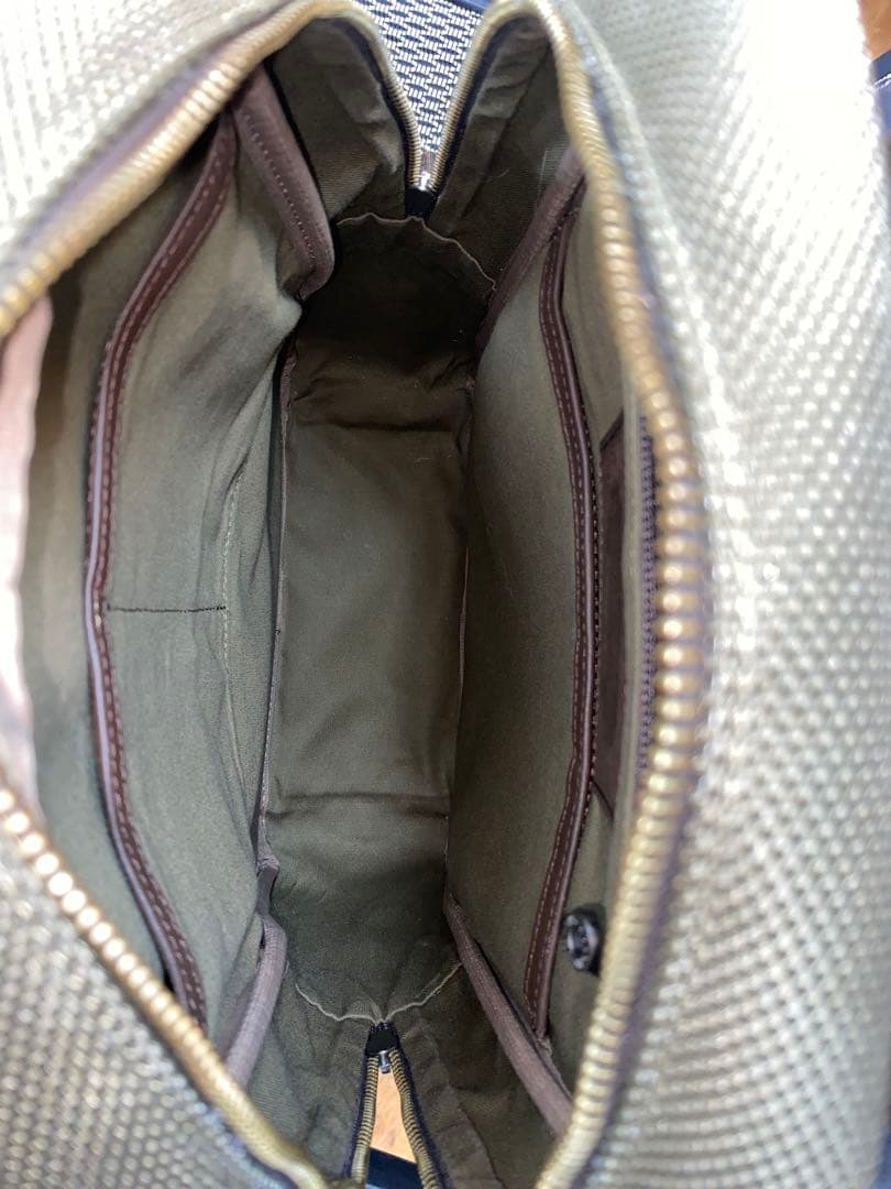 HUNTING WORLD ハンティングワールド　ロゴ　リュック.デイパック