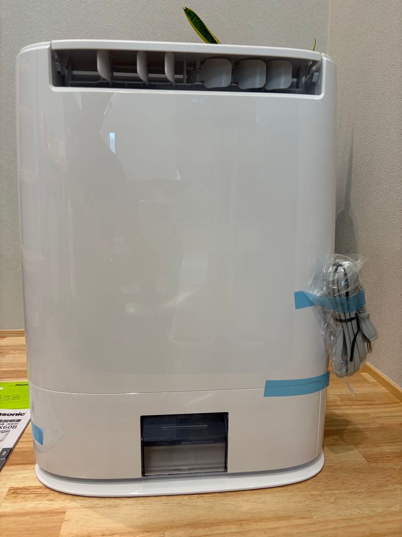 【未使用】Panasonic 衣類乾燥除湿機 F-YZX60B